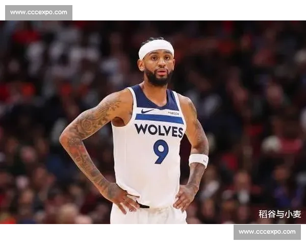 老鹰 4 年 6200 万签换沃克 + 1 年 1100 万签肯纳德!萨总打造 12 人攻防一体新阵