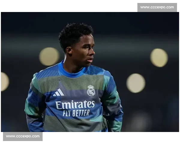 皇马官宣恩德里克抵美合练 巴西神童剑指世俱杯新征程