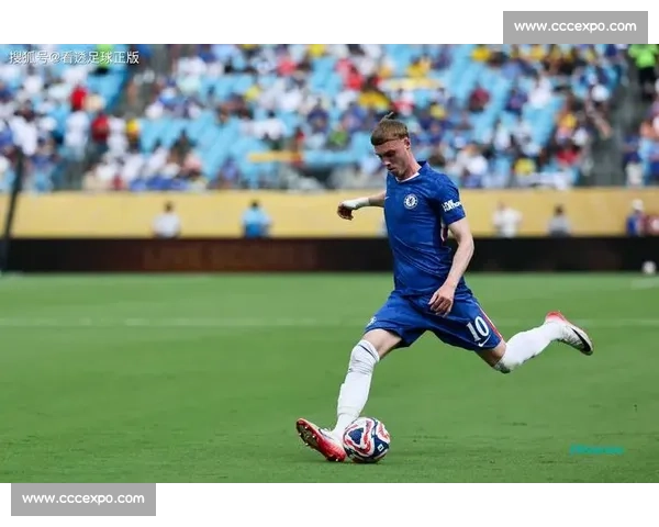 里斯 - 詹姆斯任意球世界波破僵局 切尔西加时 4-1 淘汰本菲卡