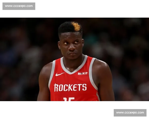 卡佩拉二进宫成火箭内线支柱!6 年队史最长纪录续写传奇 卡佩拉二进宫成火箭内线支柱!6 年队史最长纪录续写传奇